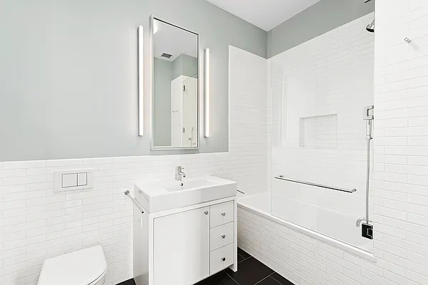 Sold by The SIMPLE Real Estate Co | media 6