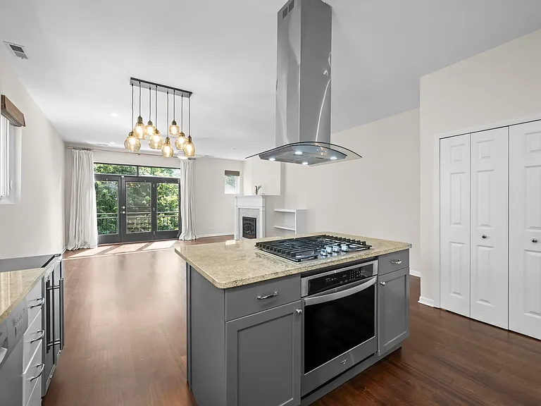 876 N Hermitage Ave #3 — Photo 18