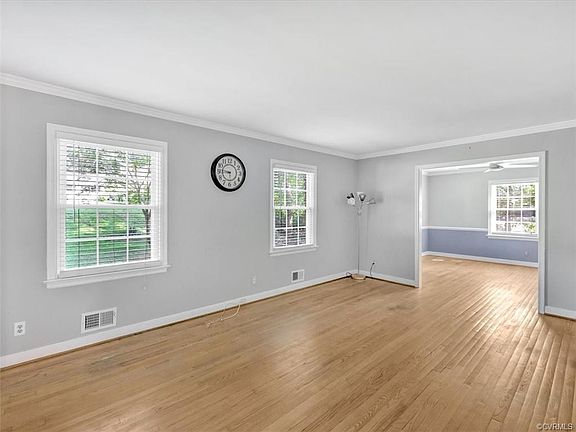 3rd image of 10911 Pennway Dr