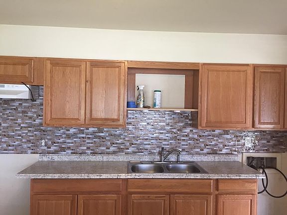 2nd image of 6020 Linden Ln