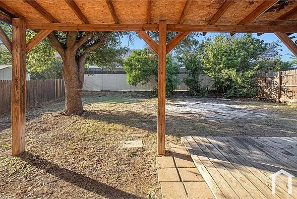813 Silverbrook Dr — Photo 23