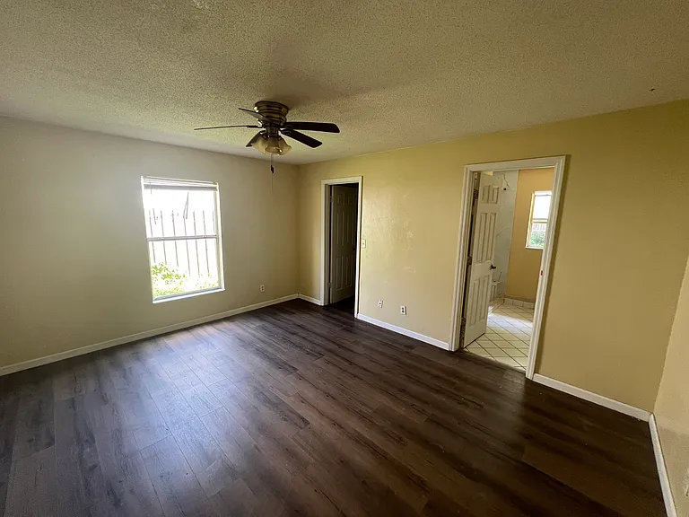 1183 Peachtree Rd — Photo 2