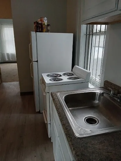 3 bed, 900 sqft, $1,250 — Photo 3
