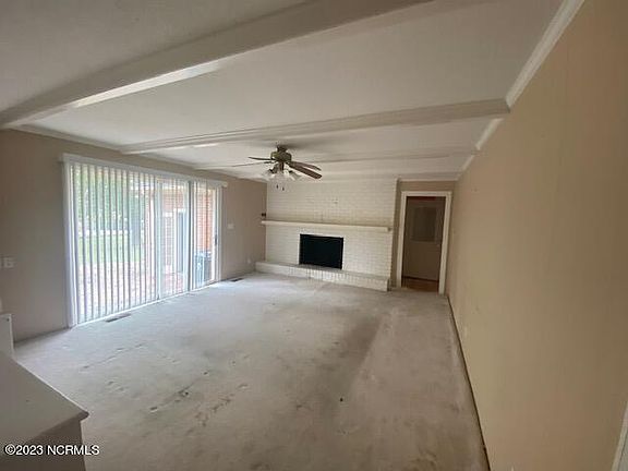 3rd image of 746 Fairlane Drive