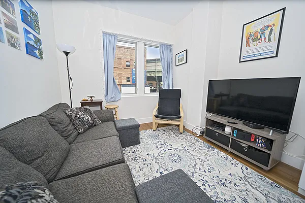 Rented by Level Group | media 25