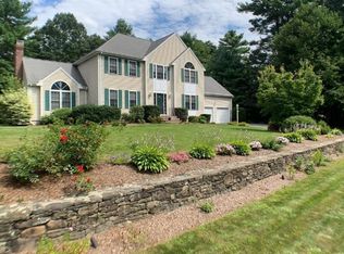 7 Lauren Ln, Mansfield, MA 02048