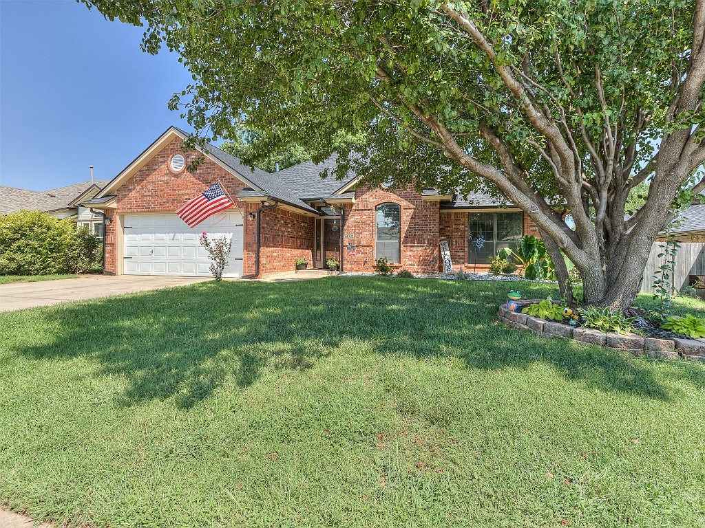 1617 NE 10th St, Moore, OK 73160 Zillow