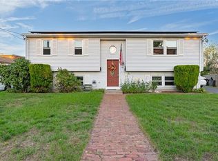 60 Field St, Pawtucket, RI 02860