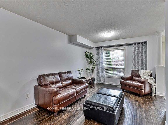 3rd image of 34 Ridgemore Cres