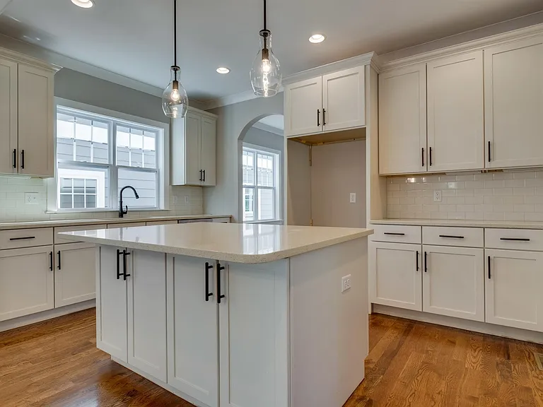 5514B Urbandale Ave — Photo 12