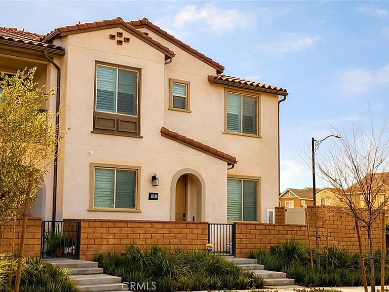 4102 S Limecrest Paseo #6 — Photo 2