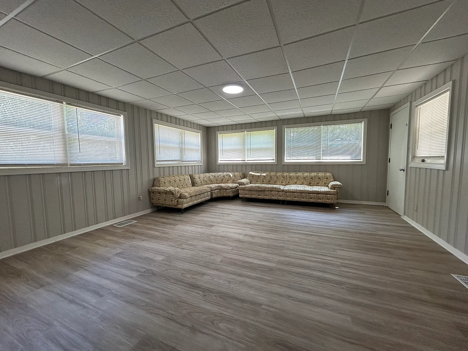 3 bed, 1088 sqft, $1,800 — Photo 2