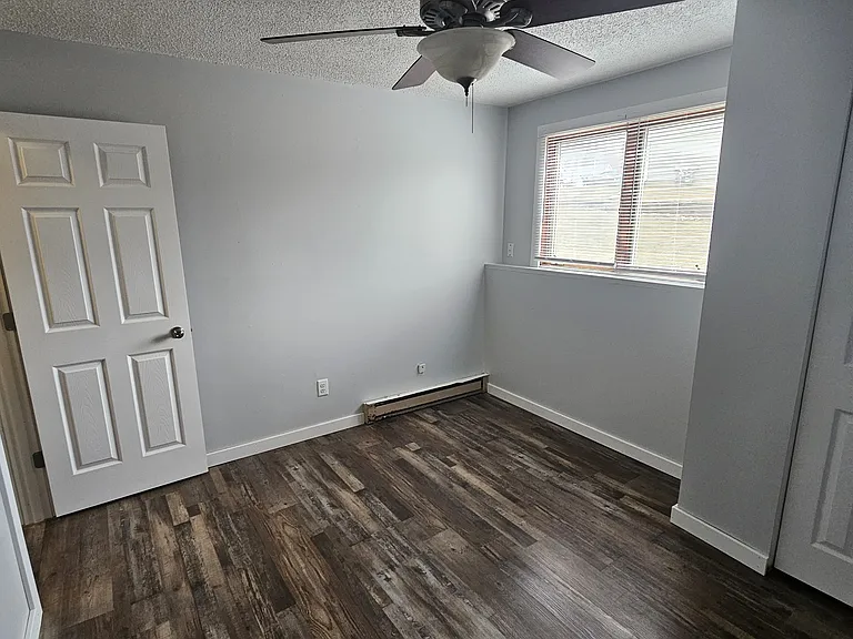 1160 Oakview Dr #6 — Photo 17