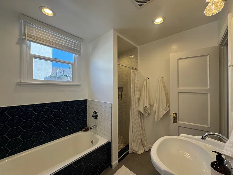 4120 Charles Ave — Photo 12