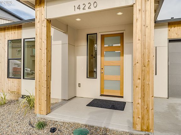 4th image of 14220 NE 42nd Cir