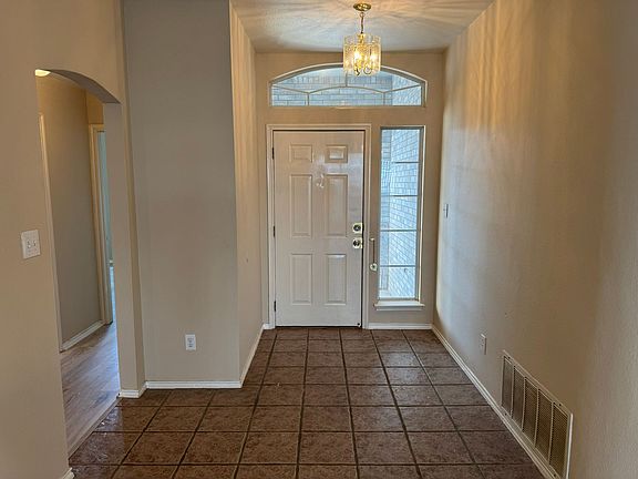 2nd image of 2805 Berry Way