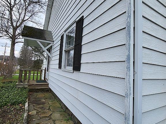 2nd image of 16 Pine St