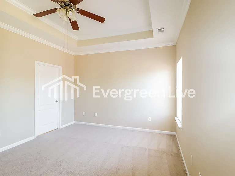 1798 Bradford Ln — Photo 10