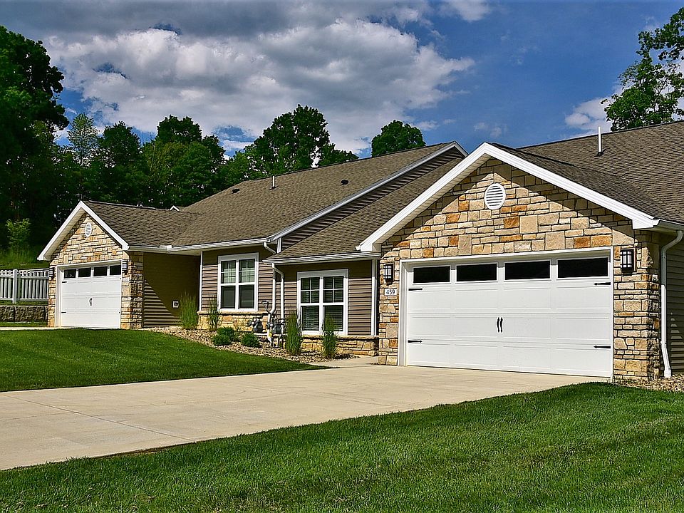 Apartments with Attached Garages