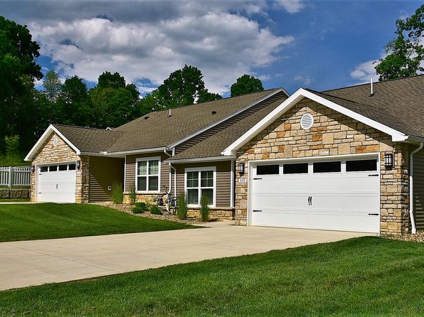 487 Redwood Dr #393G