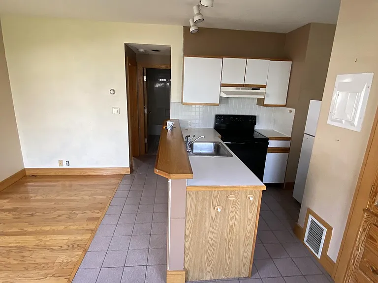 3 Bayside St #1 — Photo 4