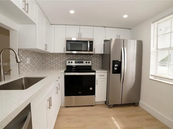 4291 NW 9th Ave APT 101, Pompano Beach, FL 33064