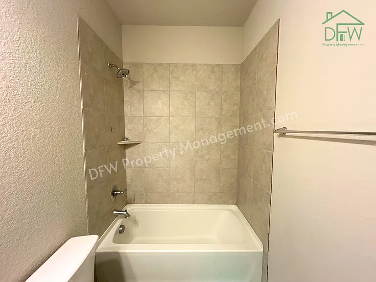 8978 Fair Oaks Dr — Photo 16