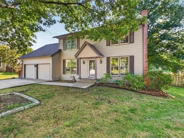 1501 SE Long Pl, Lees Summit, MO 64063