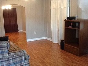 3rd image of 4518 Croyden Ave