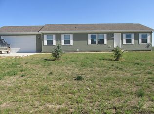 13075 Sandy St, Arnegard, ND 58835
