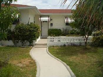 4th image of 7541 Mutiny Ave