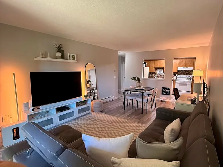 9 Strawberry Bank Rd #8 — Photo 3