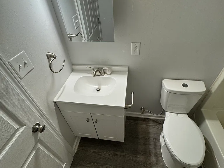 Sunrise Valley Apartments — Photo 17