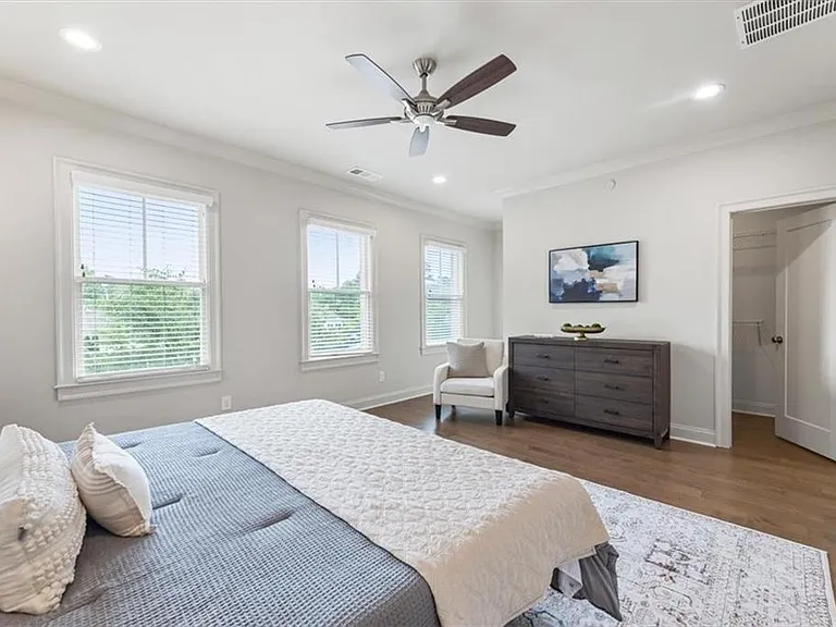 1233 Parkstead Ln — Photo 37