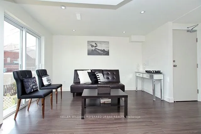 1353 Davenport Rd #1 — Photo 3