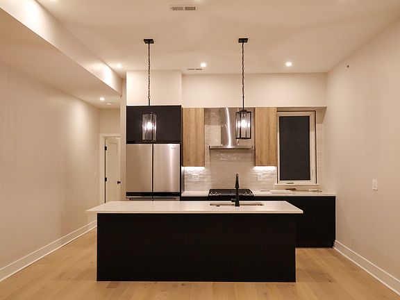 4th image of 314 W Berks St #3