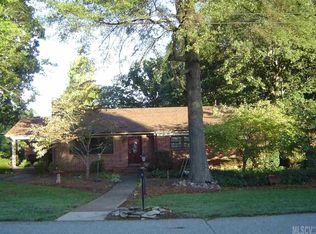 810 6th Ave SW, Conover, NC 28613