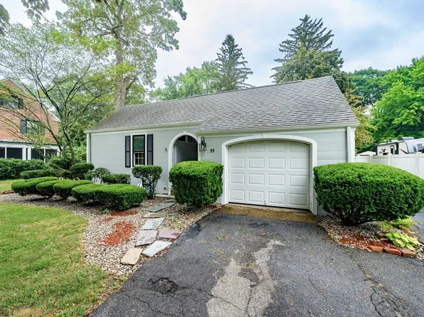 59 Ingersoll Grv, Springfield, MA 01109