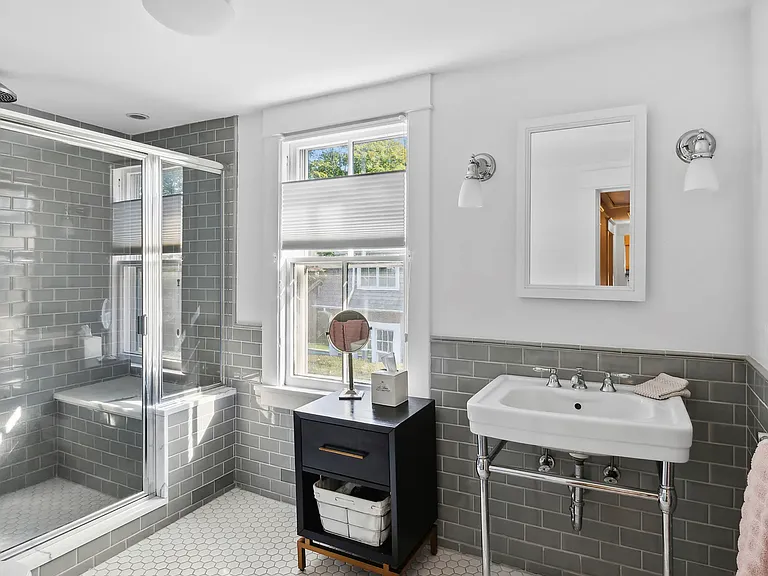 158 Halsey St — Photo 21