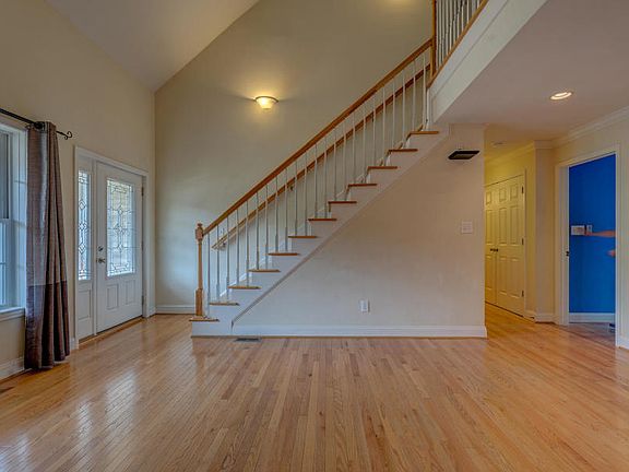 4th image of 5742 Glen Haven Dr