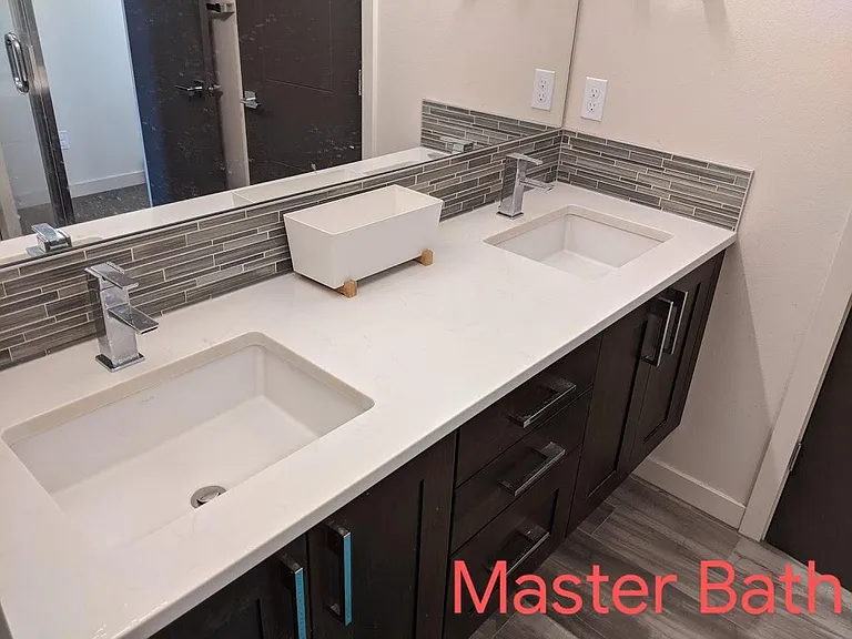 7465 Woodlawn Ave NE — Photo 18