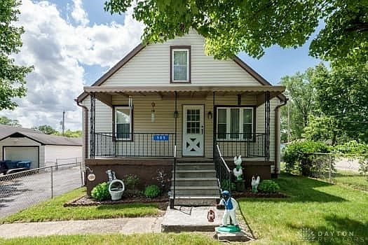 2nd image of 505 Aspen Ave