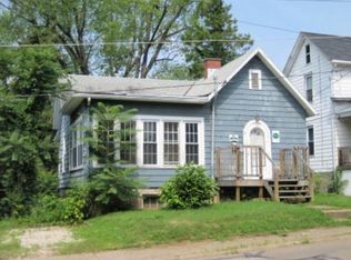 107 N Lancaster St, Athens, OH 45701