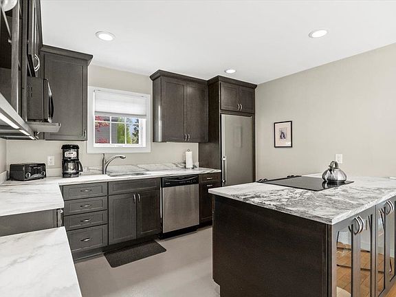 4th image of 32 Eagle Nest Rd