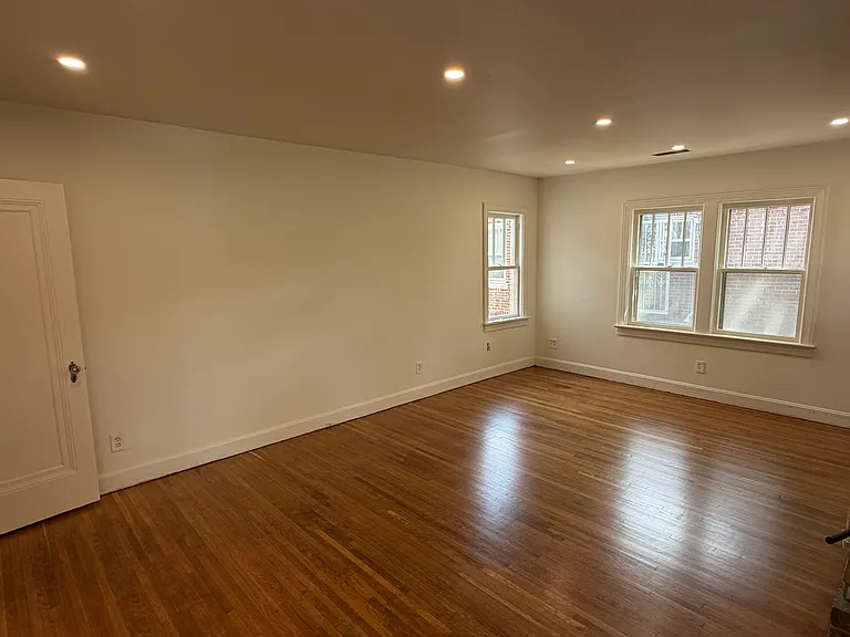 1139 S Evanston Ave — Photo 3