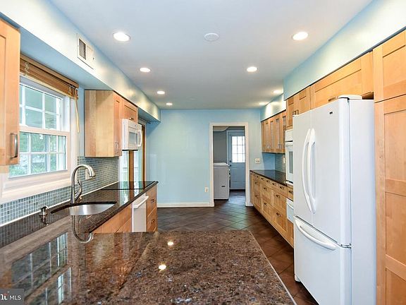 5th image of 4324 Moylan Ln