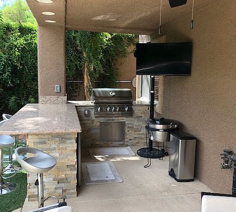 2nd image of 10121 Hill Country Ave
