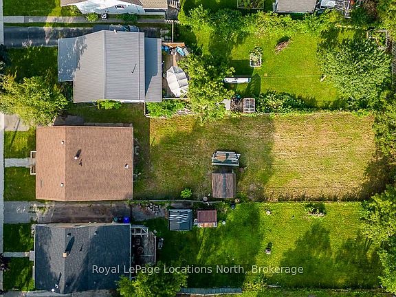 2nd image of 107 8th St