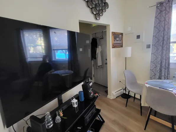 1506 Summit Avenue image 35 of 44