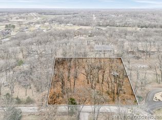 Mills Dr, Durant, OK 74701